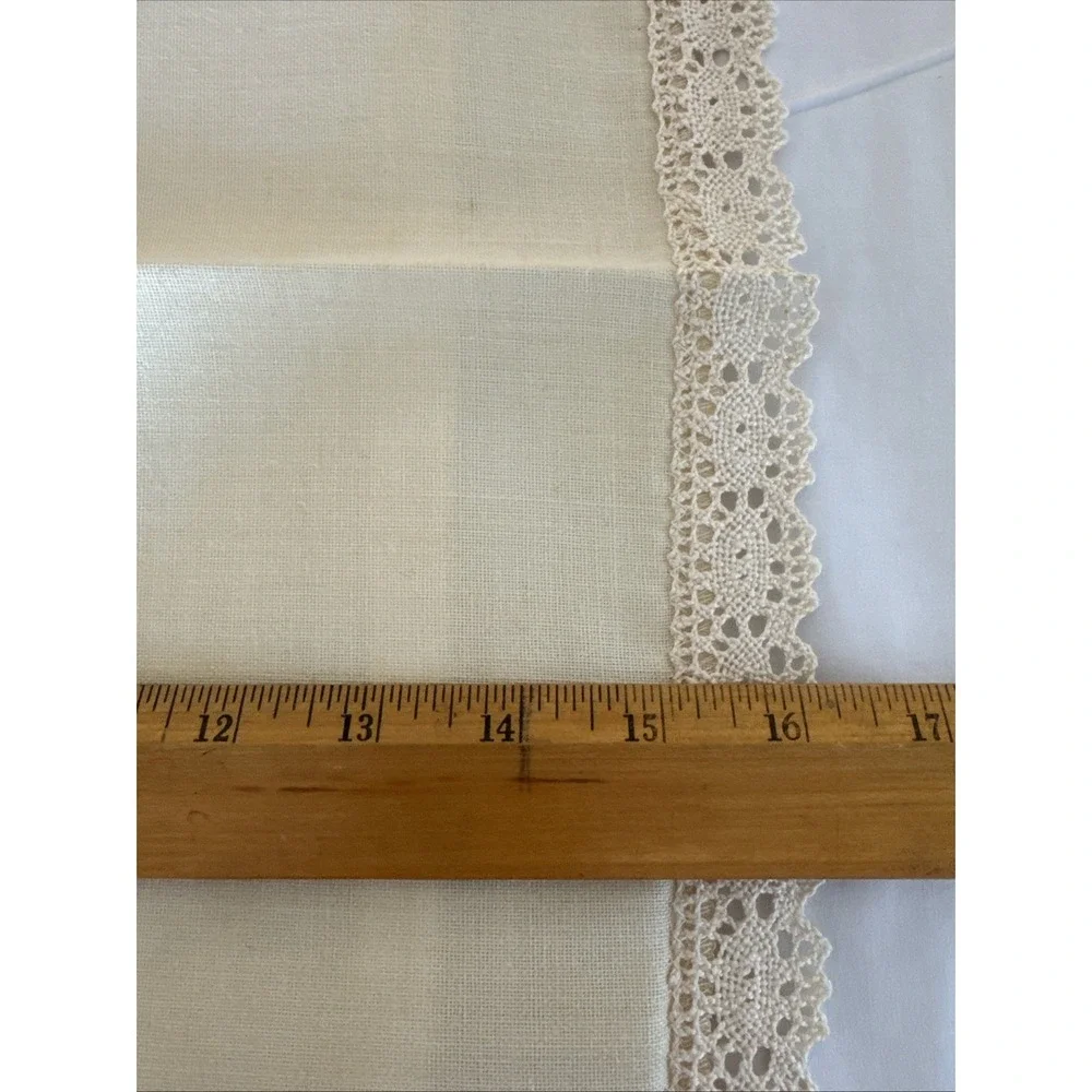 Vintage Quaker Lace Napkins 16